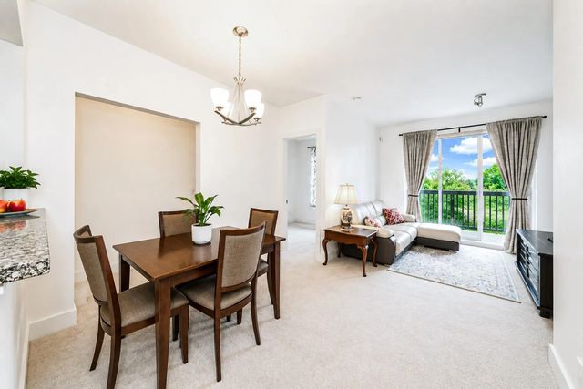 6033 Katsura Street 326, Richmond