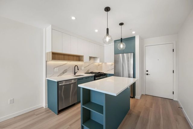 6270 Gooseberry Drive 409, Surrey