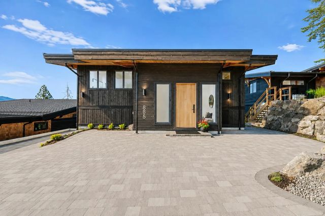 885 Rivendell Drive, Bowen Island
