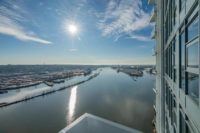 680 Quayside Drive 3907, New Westminster