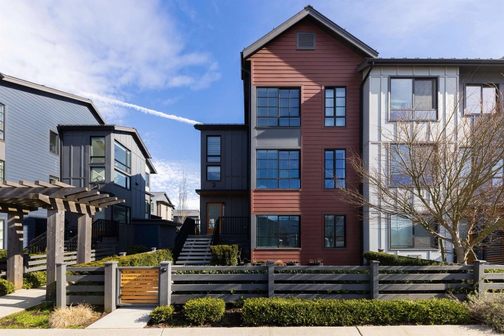 37995 Helm Way, Squamish