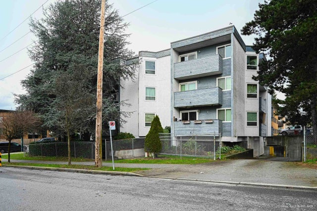 16 Lakewood Drive 406, Vancouver