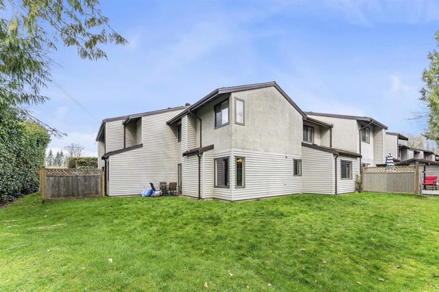 9955 140th Street 40, Surrey