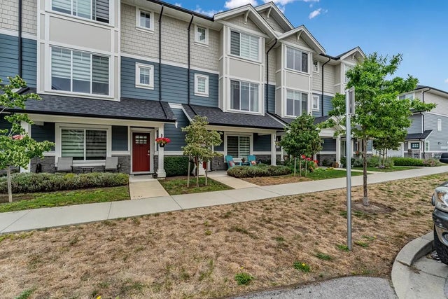 19483 74 Avenue 25, Surrey