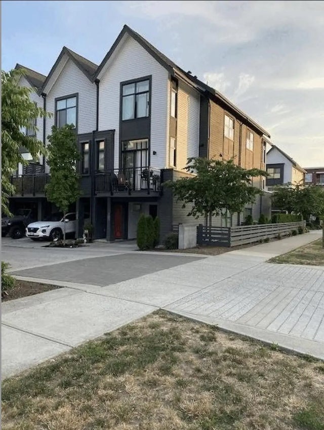 17578 57a Avenue 103, Surrey