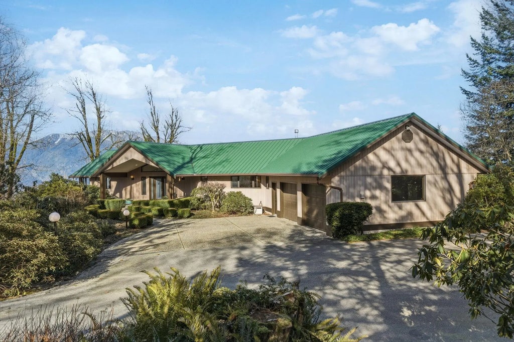 43595 Bracken Drive, Chilliwack