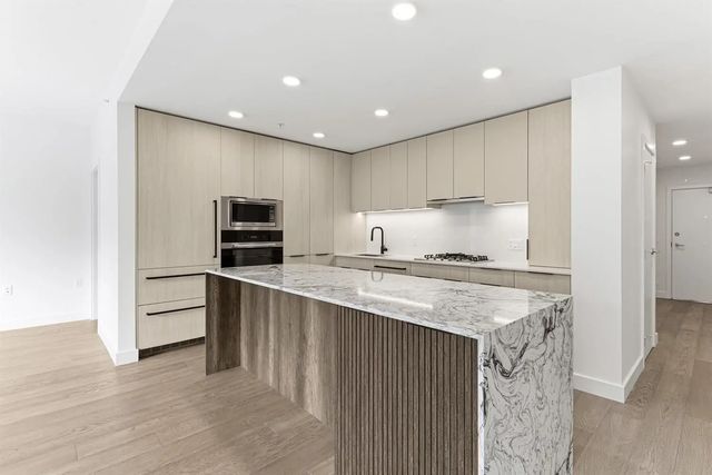 3590 W 39th Avenue 205, Vancouver