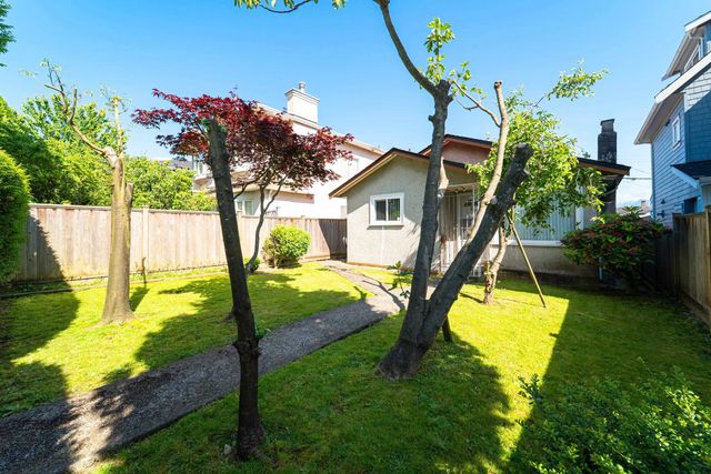3089 E 1st Avenue, Vancouver