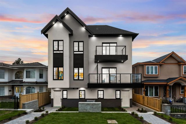 7353 12th Avenue 2, Burnaby