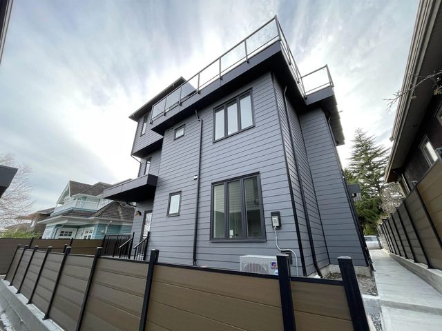2452 Harrison Drive 2, Vancouver