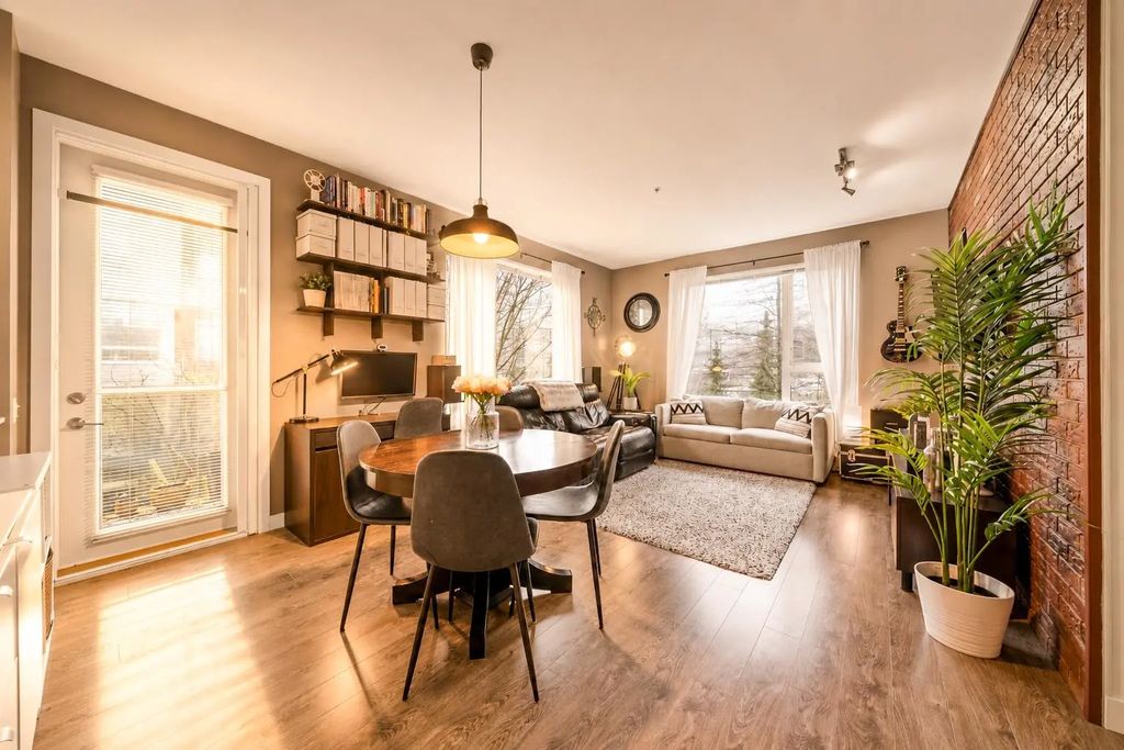 9250 University High Street 516, Burnaby