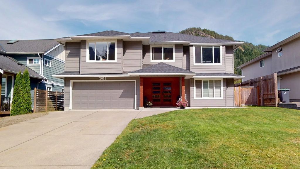 2015 Balsam Way, Squamish