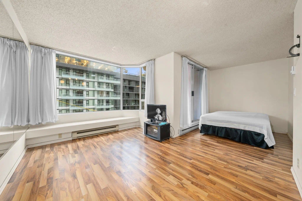 1330 Hornby Street 307, Vancouver