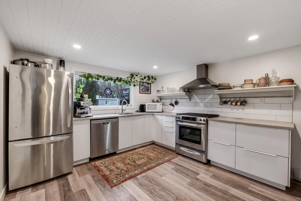 40022 Government Road 4, Squamish