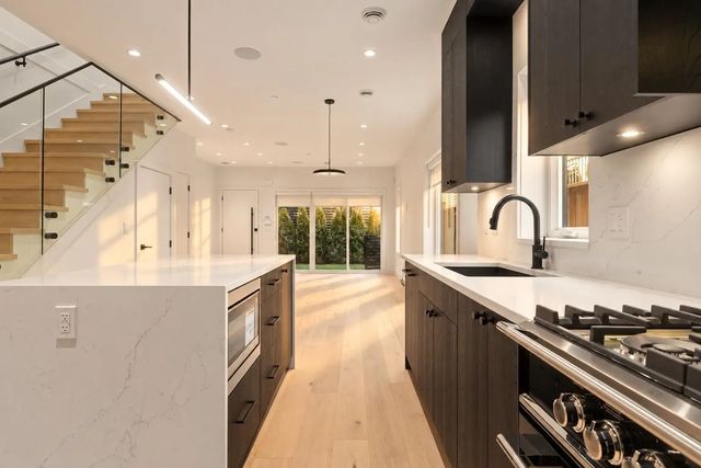 2539 Grant Street 1, Vancouver