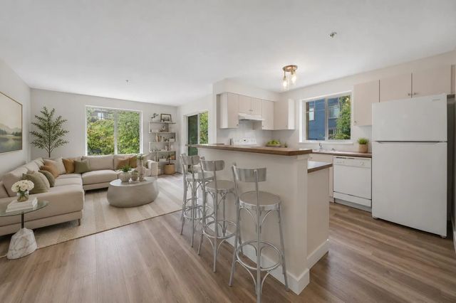240 Sherbrooke Street 3203, New Westminster