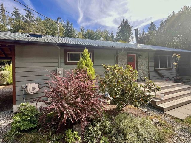 4540 Merrill Road, Madeira Park