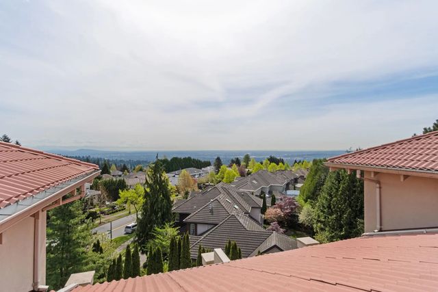 3176 Plateau Boulevard 302, Coquitlam