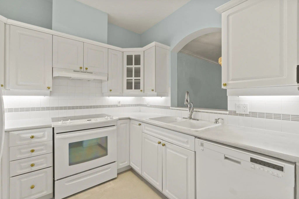 3098 Guildford Way 130, Coquitlam