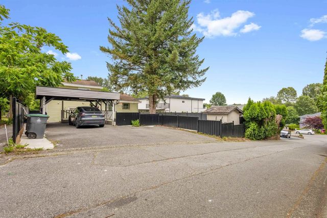 16376 96 Avenue, Surrey