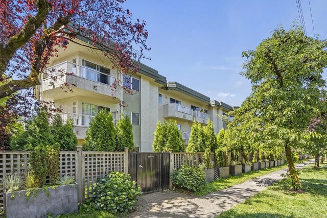 458 E 43rd Avenue 302, Vancouver