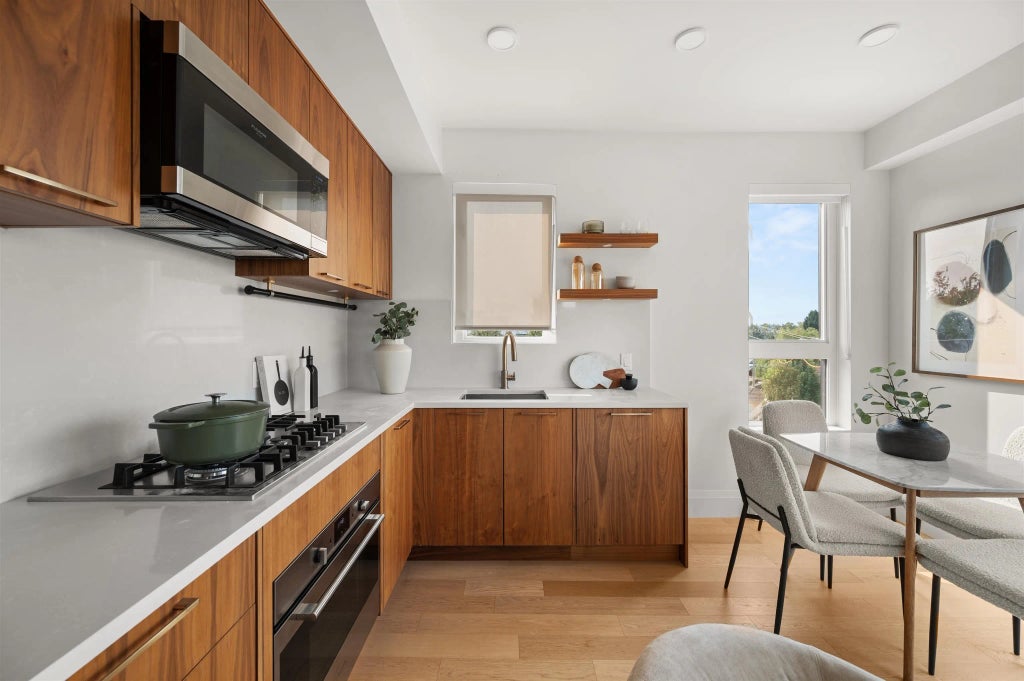 2550 Garden Drive 406, Vancouver