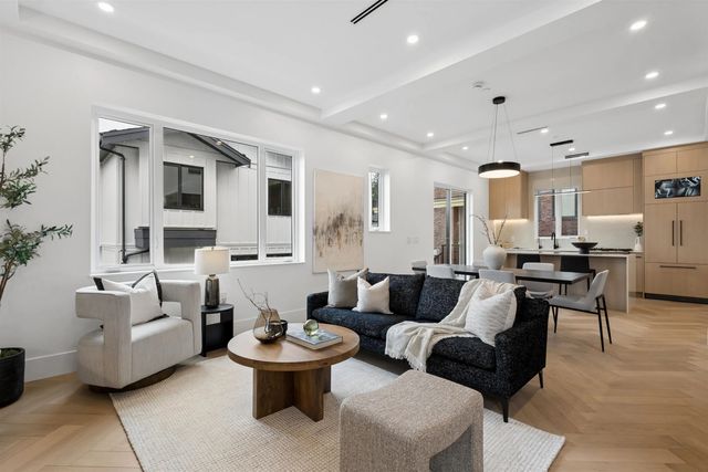 3637 E 46th Avenue 2, Vancouver