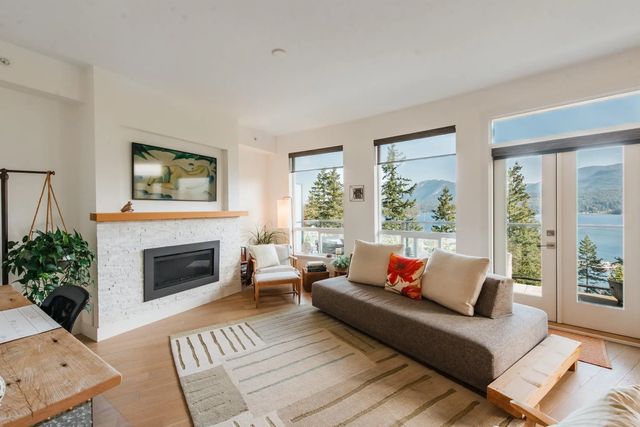 5780 Marine Way 302, Sechelt