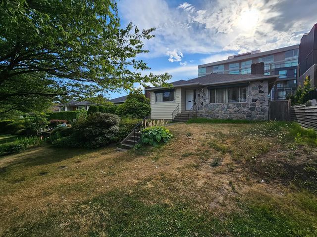 7649 Yukon Street, Vancouver