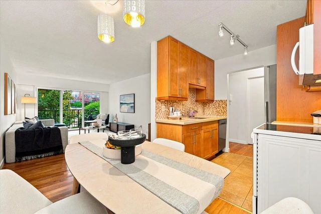 3787 W 4th Avenue 208, Vancouver