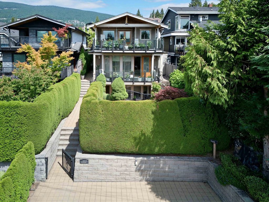 1123 Keith Road, West Vancouver