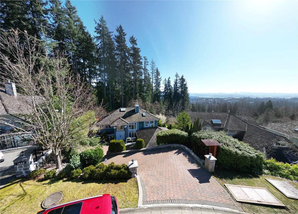3866 Michener Way, North Vancouver