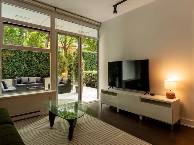 1777 W 7th Avenue 2, Vancouver