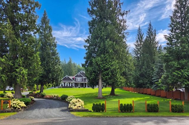 41932 Maple Lane, Yarrow