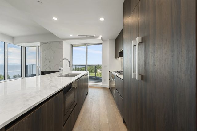 1475 Foster Street 1401, White Rock