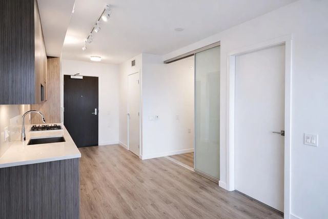 13350 Central Avenue 3503, Surrey