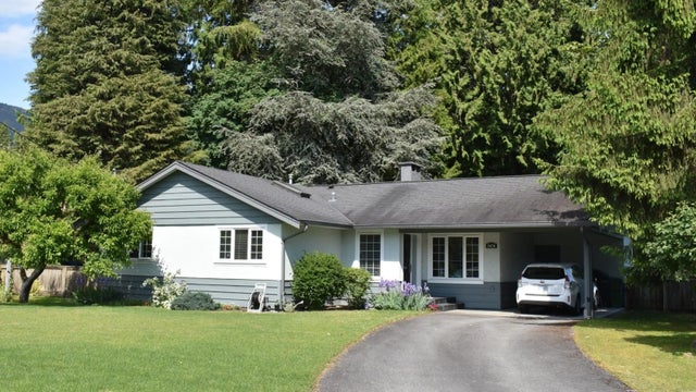 3474 Greentree Lane, North Vancouver