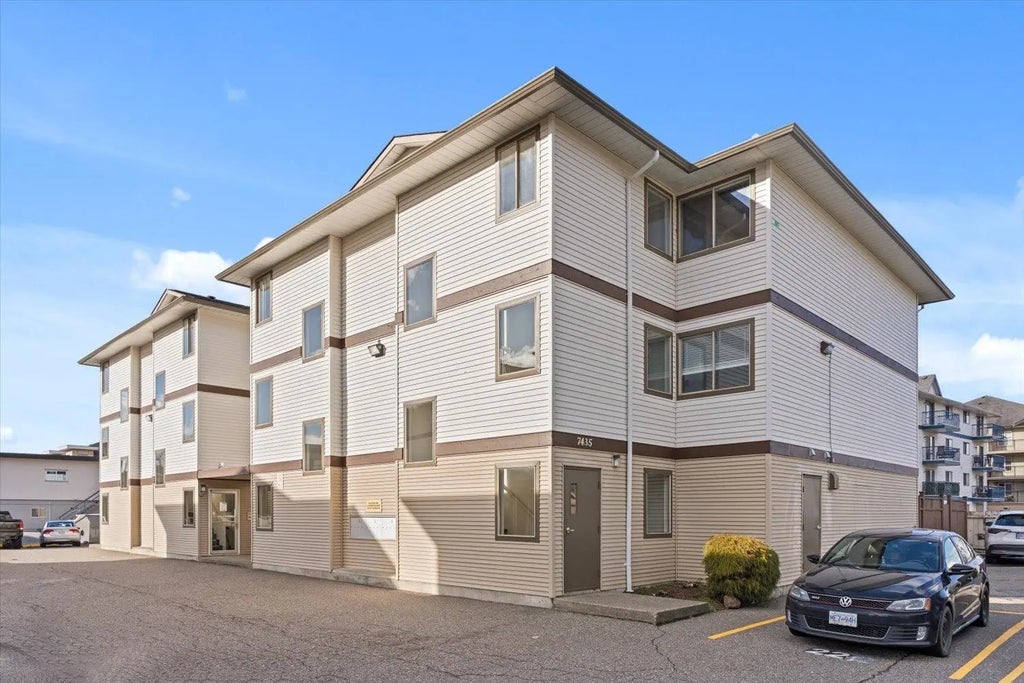 7435 Shaw Avenue 205, Chilliwack