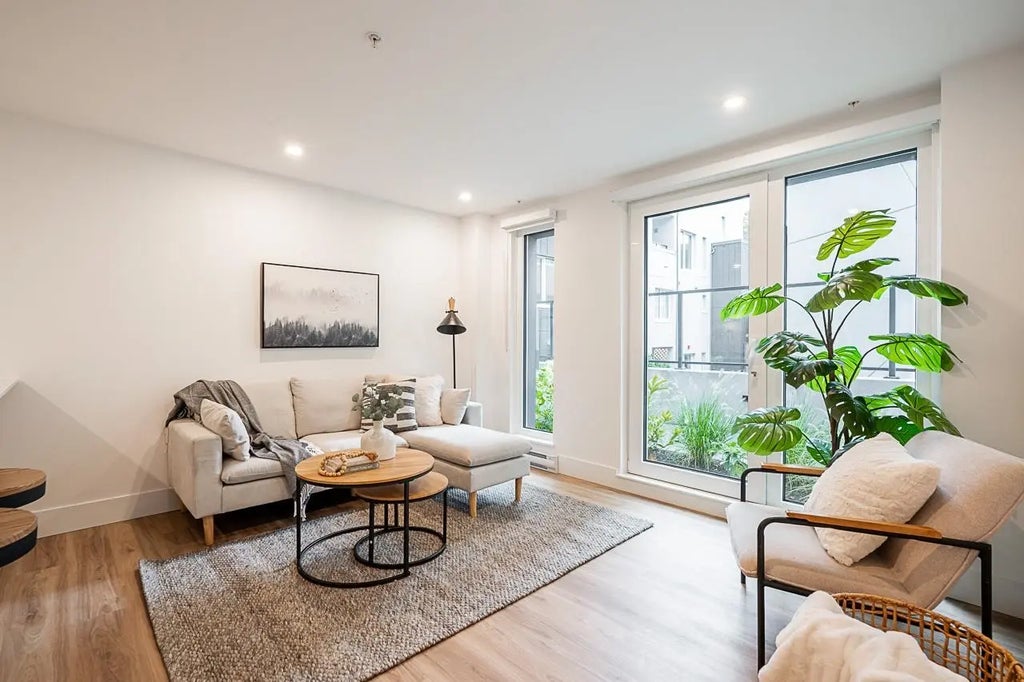 2085 E 1st Avenue 110, Vancouver