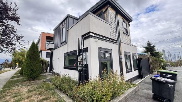 3202 E 5th Avenue Laneway House, Vancouver