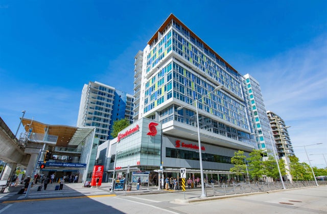 6188 No. 3 Road 1506, Richmond