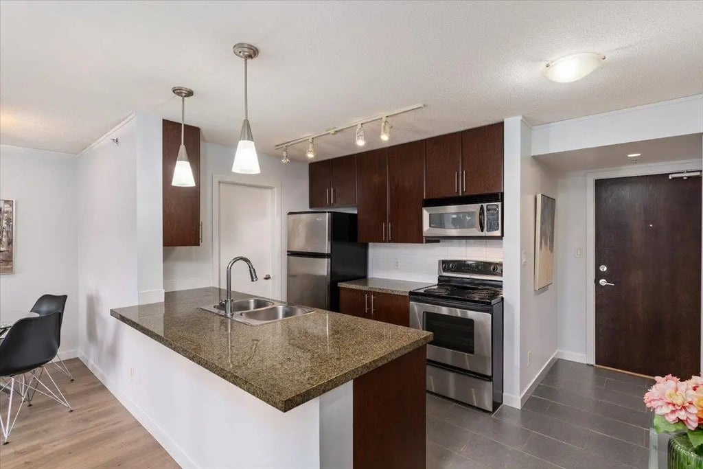 58 Keefer Place 1805, Vancouver