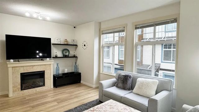 16588 Fraser Highway 15, Surrey