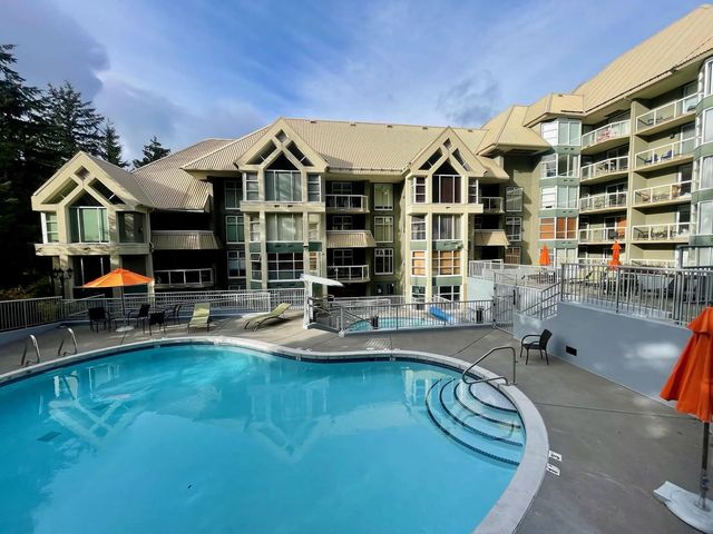4910 Spearhead Place Week 2, Whistler