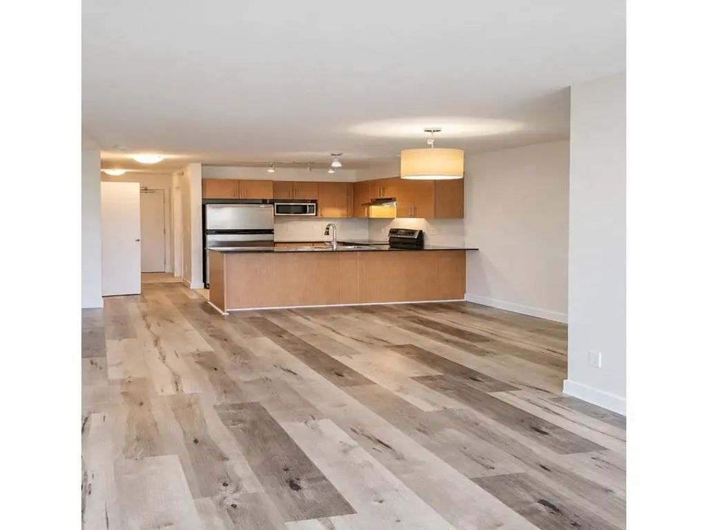 1633 Mackay Avenue 408, North Vancouver
