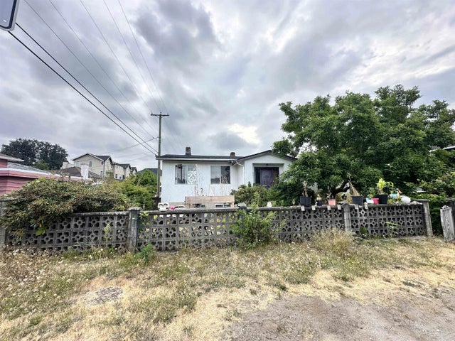 7830 Yukon Street, Vancouver