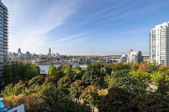 455 Beach Crescent 906, Vancouver