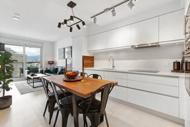 180 E 2nd Avenue 904, Vancouver