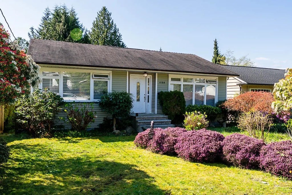 1126 Kings Avenue, West Vancouver