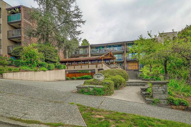 9857 Manchester Drive 211, Burnaby